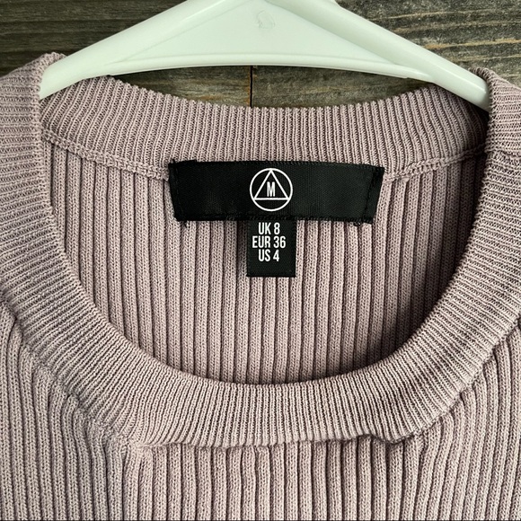 Sold - MISSGUIDED Halter Cropped Ribbed Top - Picture 3 of 4